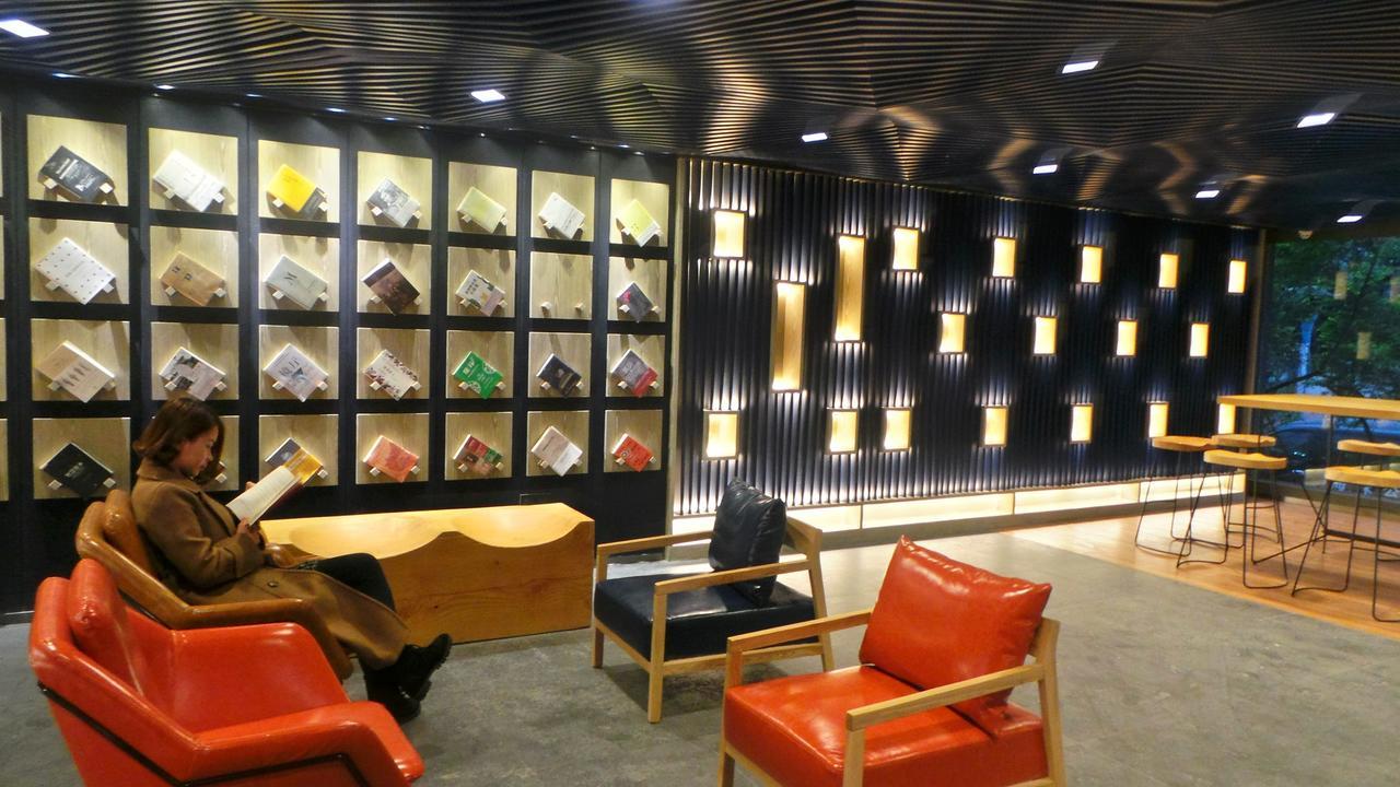 Lifu Hotel Wankel Jiang Tai Road Metro Station Branch Guangzhou Exterior foto